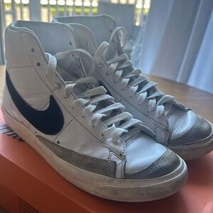 Women’s Nike Blazers hi top shoes size 9